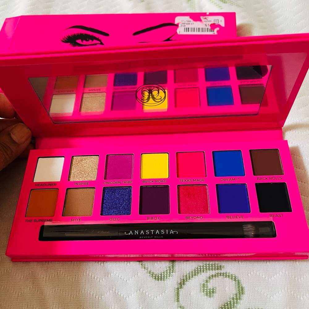 Anastasia Beverly Hills Alyssa Edward’s eyeshadow palate
